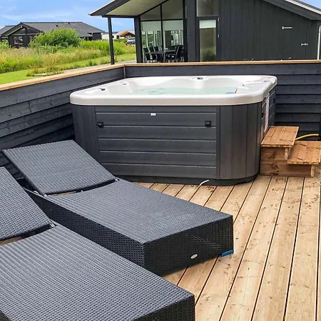 Antina - 400m From The Sea By Interhome