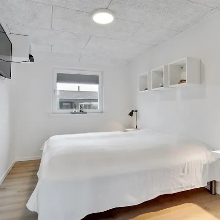 Antina - 400m From The Sea By Interhome Feriehus